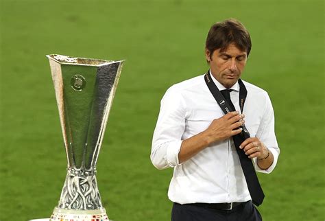 Antonio conte (right) has told his inter stars (such as stefan de vrij, left with partner) how to. Chiarimento in casa Inter: continua il matrimonio tra ...