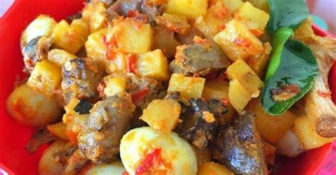 Masakan sambal goreng kentang pas untuk semua keperluan. Resep dan Cara membuat Sambal Goreng Kentang Hati dan ...