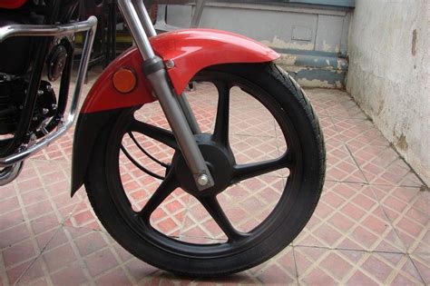 Is video mein hero passion pro ka new model bike ka mileage setting karne ke bare mein bataya gaya hai. Hero Honda Passion | Hero Honda Passion price | Passion ...