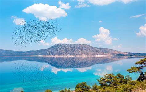 Turkeys Lake Salda Hosts Nearly 1m Visitors In 2020 Despite Pandemic