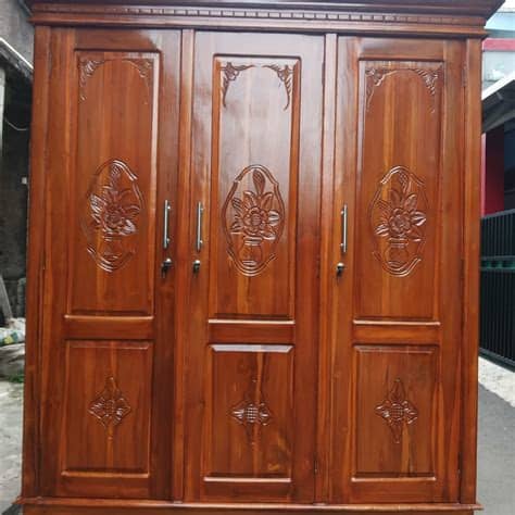 Lemari pakaian putih duco 4 pintu dengan 2 laci berbahan kayu mahoni kualitas bagus desain klasik minimalis harga murah model terbaru by furniture jepara. DAFTAR MODEL LEMARI PAKAIAN DENGAN HARGA LEMARI KAYU JATI ...