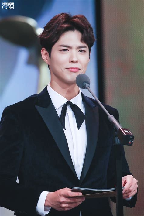 It's time for the '2016 kbs entertainment awards', which celebrates and honors some of the years finest tv stars! "161224 ♡ 2016 kbs entertainment awards parkbogum.com ...