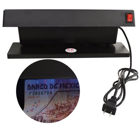Detectora de billetes falsos portable sat dbp 14 tubo de luz negra ultravioleta de 4 watts refleja las marcas y registros de seguridad en billetes, vales, facturas, tarjetas de crédito y en general cualquier documento con tinta o sellos de seguridad. Detector Billetes Falsos 2 Lamparas Luz Uv Deteccion ...