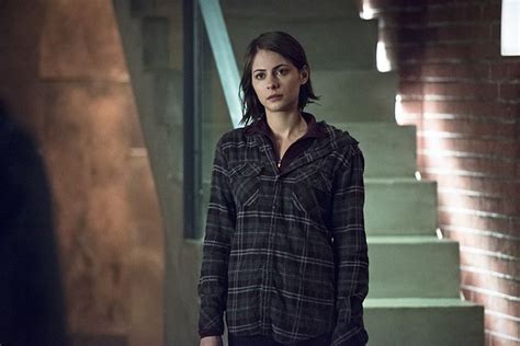 thea knows oliver s secret on arrow and it s about time willa holland thea queen thea queen