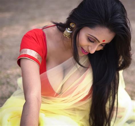 Pin On Indian Girls In Saree