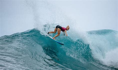 Surfe Tatiana Weston Webb Avança Para Quartas De Final Do Maui Pro