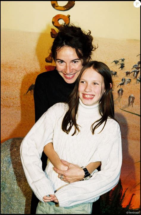 Isabel Otero Et Sa Fille Ana Girardot à Paris En 2000 Purepeople