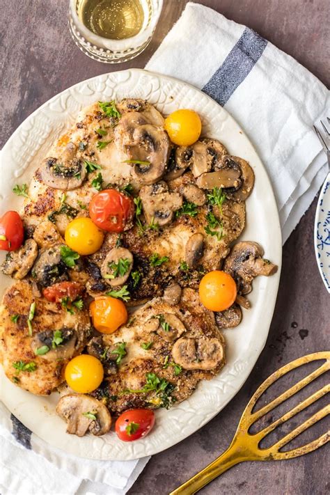 While you can sprinkle some flour over the meat to help in browning, this recipe doesn't. GLUTEN FREE CHICKEN MARSALA is easy, healthy, and ...