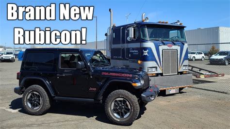Cabover Peterbilt Loads A New Jeep Rubicon Youtube