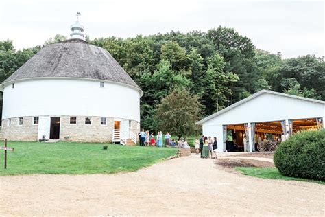 You'll find barns with unfortunately it's on a private farm but we just adore the styling from it (the barn is captured perfectly by none other than jose villa!), so thought we'd. Round Barn Wedding Venue | Red Wing, MN | Matthew and Jen ...