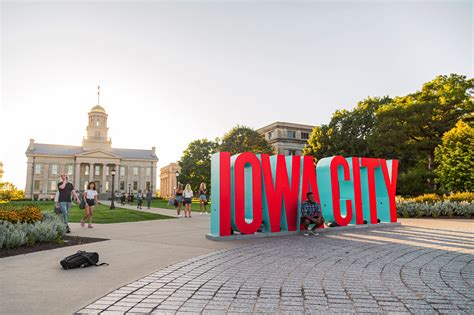 14 Really Spectacular Things To Do In Iowa City