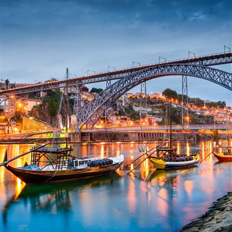 L'air du matin ii gouache and gel pen on paper 47,2 x 63 in. Rui Moreira quer criar taxa turística no Porto