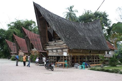 Makna lukisan dan hiasan rumah adat batak. Inilah Rumah Adat Batak Toba Sumatera Utara | Batak Network