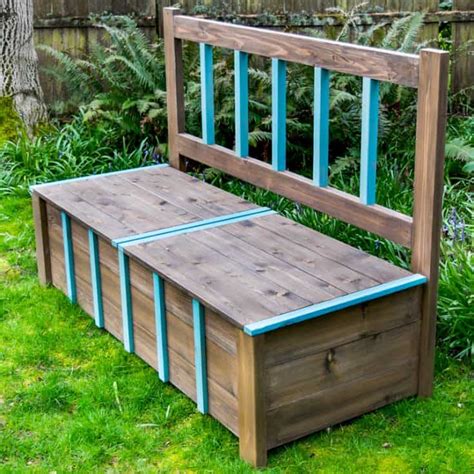 Having a bench on the patio is amazing. DIY Outdoor Storage Bench - The Handyman's Daughter