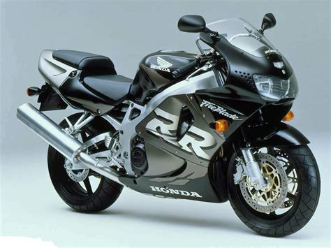 Topping the list is a displacement increase, from 893cc to 919cc. Honda CBR900RR Fireblade