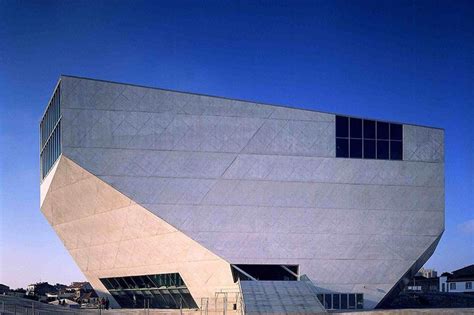 Five Striking Buildings By Rem Koolhaas Rem Koolhaas Casa Da Música