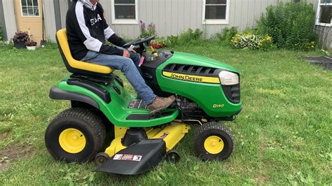 John Deere D140 Lawn Mower Youtube