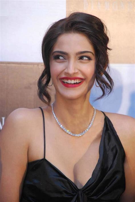 Download Free 100 Sonam Kapoor Hd Photography Wallpapers