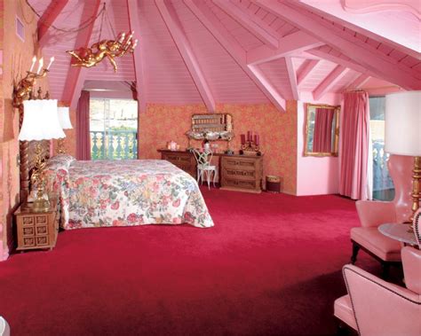 Beautiful Royal Looking Pink Color Bed Room Interior