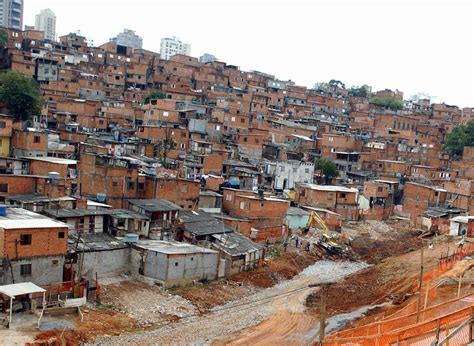 Founded in 1554 by the jesuits, the city bloomed to gigantic proportions in the 20th. Digital City Briefs - Sao Paulo: Paraisopolis Slum Upgrading