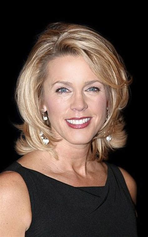 medium shaggy hairstyle for women over 40 Medium Shaggy Hairstyles