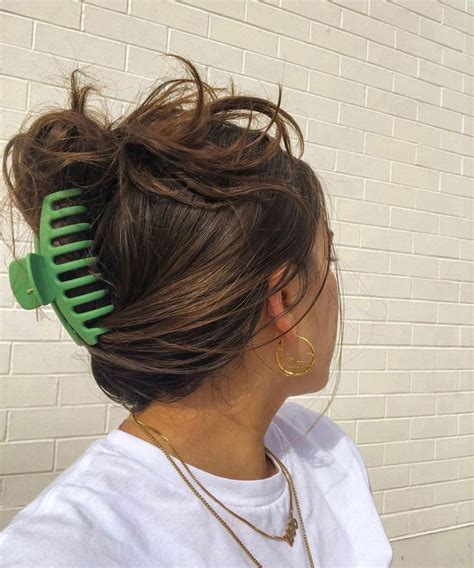 6 Easy Claw Clip Hairstyles To Try Now — Whatever Your Hair Length