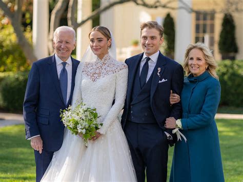 Bidens Granddaughter Naomi Gets Married At The White House On Saturday
