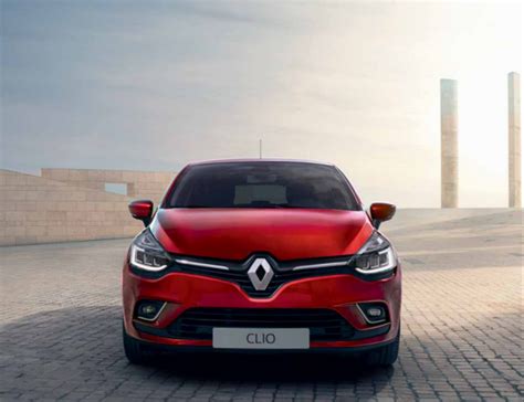 Kırmızı renk Renault Clio resimleri SIFIR ARAÇ FİYATLARI