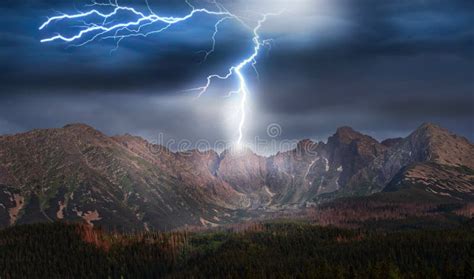 Storm And Lightning Over The Rocks Stock Image Image Of Lightening