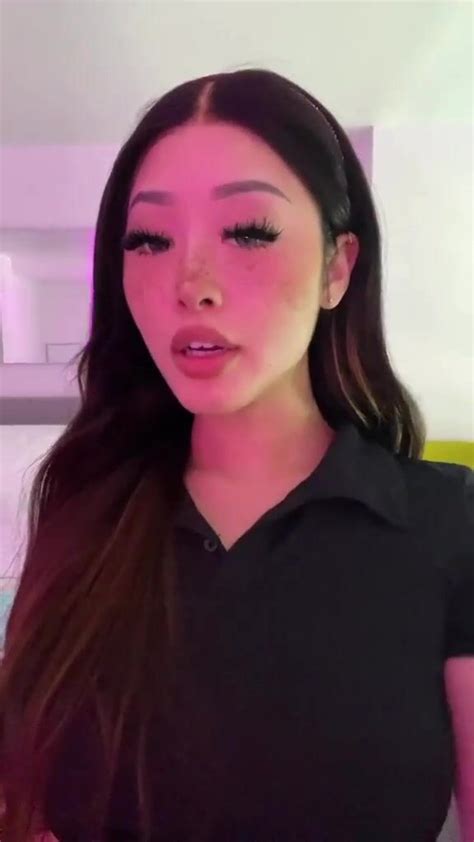 sexy asian exposing her hot body video