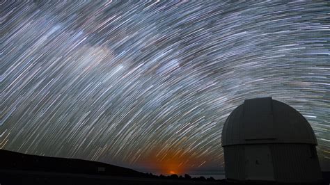 Check Out This Mesmerizing Timelapse Of The Night Sky Above Hawaii