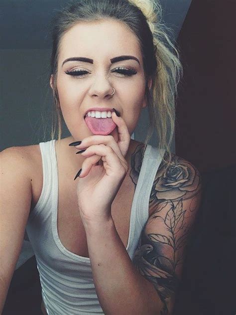 Sexy Tattoo Girls Pics