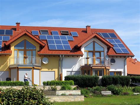 In most instances, it's not possible to install solar panels for mobile homes. Home with Solar Panels - HomesFeed
