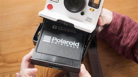 Polaroid Onestep 2 Instant Camera Review