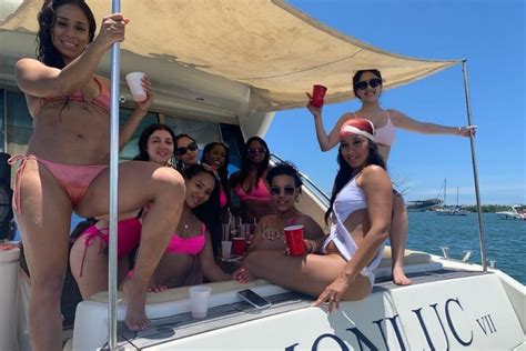 Miami Bachelorette Party Boat Guide All You Need To Know Sail Me