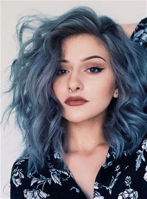 19 Silver Hair Color Ideas To Gray This Season Kurze Blaue Haare