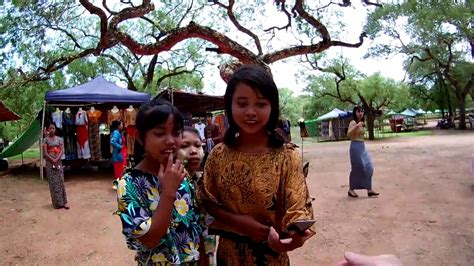 マンガアニメ アニメイラスト マンガヘア 白髪 壁紙のパターン アニ. ミャンマーの女性たち Myanmar women FHD0006 - YouTube