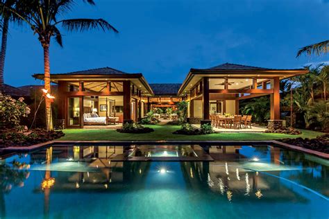 Its The Billionaires Vs The Millionaires In This Hawaiian Resort War