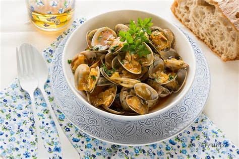 Prepara paso a paso las recetas más populares de la cocina gallega. Almejas a la Marinera. Cocina Gallega. - La Cocina de ...