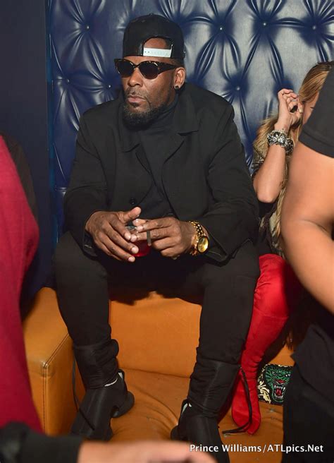 Pics R Kelly And Girlfriend Halle Calhoun Jeezy Ming Lee At Amora Lounge