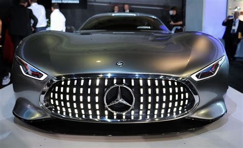 Pro Quartal Ein Neues Modell Daimler Setzt Auf Neuheiten N Tv De