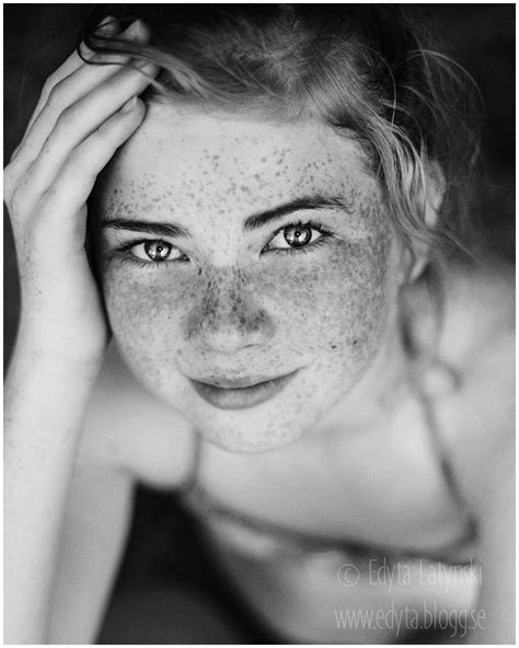 Edytas Fotoblogg Zuzanna And Julian Women With Freckles Freckles Girl