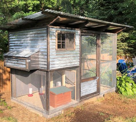 A Dozen Coops Built With The Garden Coop Chicken Coop Plans The Garden Coop