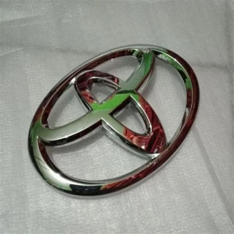 Jual Logo Emblem Depan Grill Innova Reborn Original Toyota