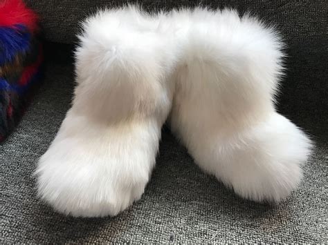 Woman Fashion Fluffy White Genuine Fox Fur Boots Luxury Furry Booties Big Slae Boots
