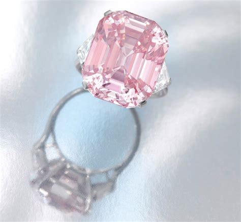 Sothebys To Auction 38 Million Rare Pink Diamond Extravaganzi