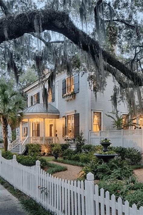 1920 Estill Manor In Savannah Georgia — Captivating Houses Savannah