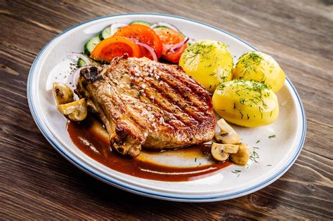 Ground black pepper to taste. Slow Cooker Milo's Famous Sweet Tea Pork Chops and Gravy ...