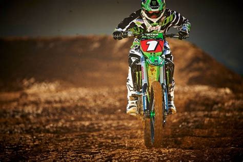 He competed in the ama motocross championships from 2005 to 2014. Ryan-Villopoto-Daytona 2014 | Supercross, Bike racers