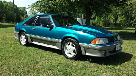 1993 Ford Mustang Gt Hatchback 2 Door 50l Classic Ford Mustang 1993